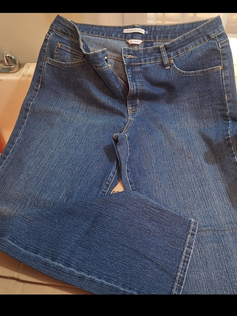 Bandolino Boot-Cut Jeans in Medium Blue Wash